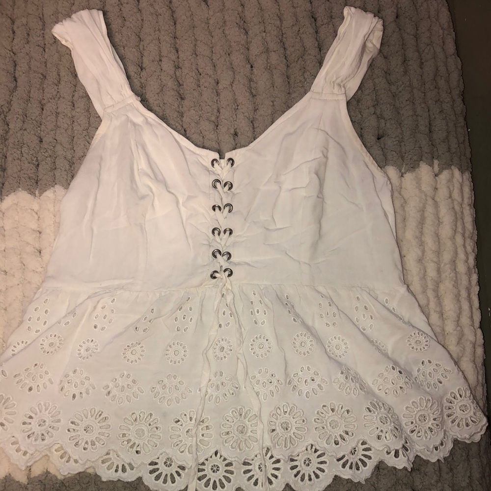 Aéropostale White Tie Front crop top